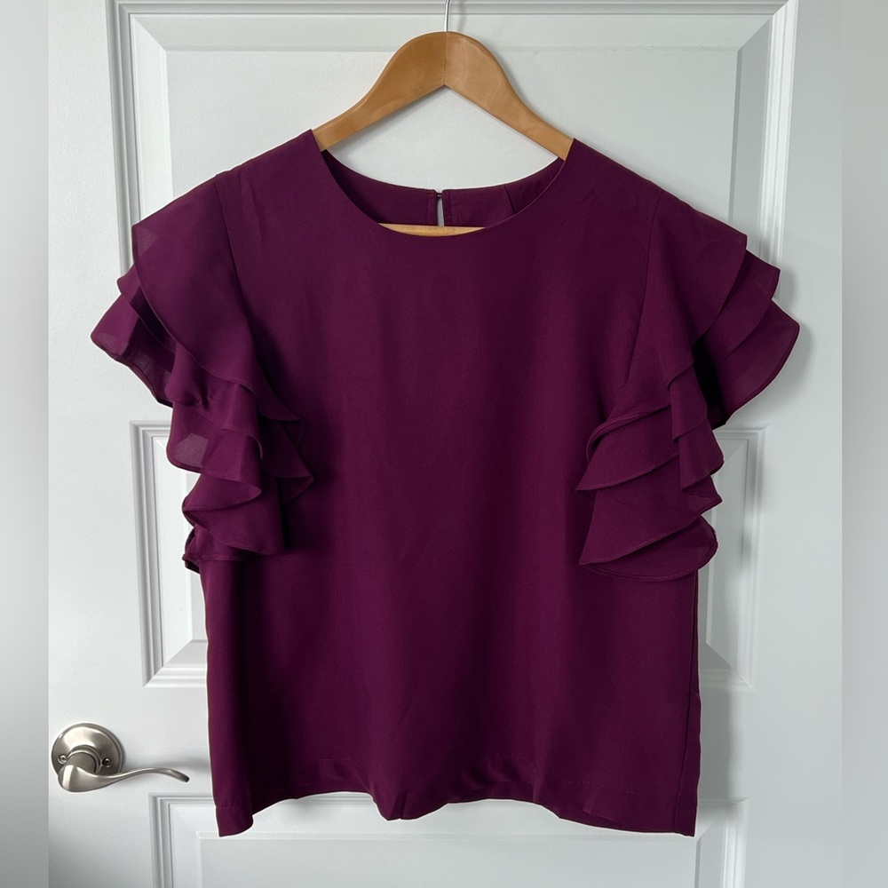 NWT glam Pretty Flutter Sleeve Aubergine Top SZ L